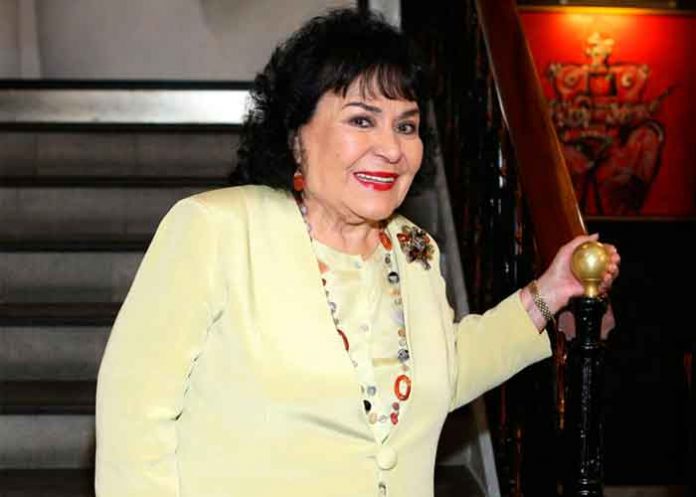 Hospitalizan a la actriz Carmen Salinas