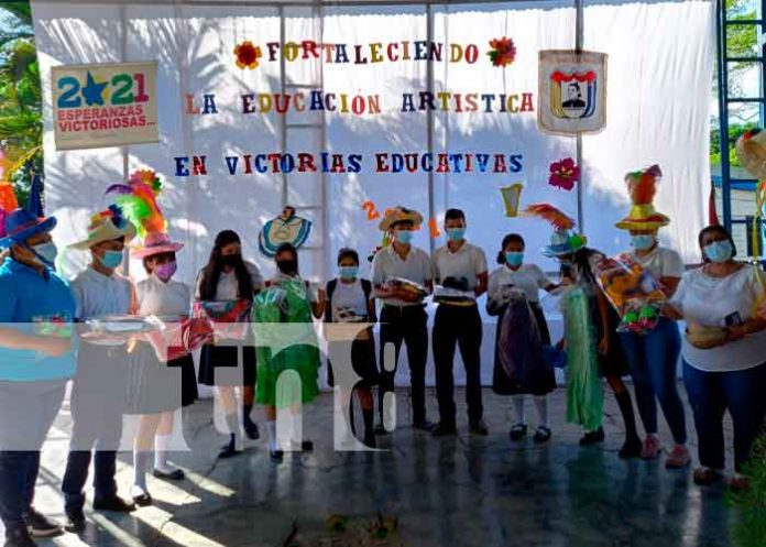 chinandega-001 Entrega de trajes en Chinandega