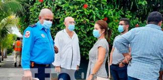 Motociclista impacta en la parte derecha de un vehículo