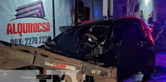 Fuerte accidente deja dos lesionados en carretera a Masaya