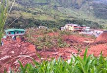Al menos 12 muertos y varios desaparecidos por un alud de tierra en Colombia Al menos 12 muertos y varios desaparecidos por un alud de tierra en Colombia