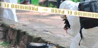 Hallan cadáver con un cartel que decía "Violador de niños" en Colombia