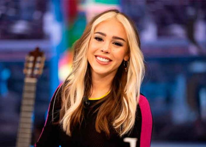 Danna Paola preocupa a fans por su extrema delgadez