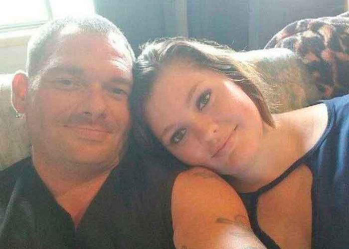 ¡Aberración! Papá retorcido se casa con su propia hija en Estados Unidos