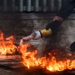 Arrestan a hombre tras arrojar una bomba molotov en una tienda en Nueva York