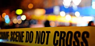 Encuentran a una pareja y a su hija muertos en condominio de Florida