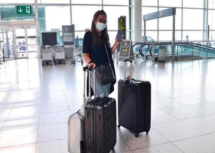 España suspende vuelos procedentes del sur de África por variante ómicron