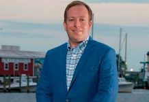 Arrestan a un alcalde de Estados Unidos acusado de 50 cargos de pornografía Arrestan a un alcalde de Estados Unidos acusado de 50 cargos de pornografía