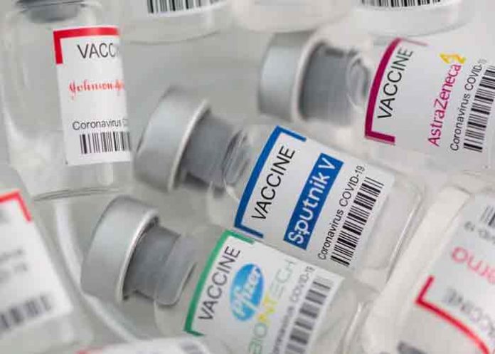 Estudio: Combinar Sputnik V y Moderna triplica los anticuerpos