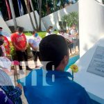 Jóvenes de Nicaragua recuerdan a héroes y mártires en Día de los Fieles Difuntos Ofrenda floral a héroes y mártires de Nicaragua
