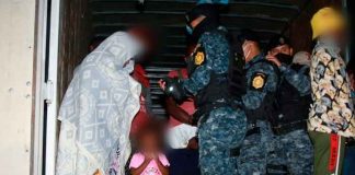 Autoridades de Guatemala hallan a 54 migrantes haitianos en un camión