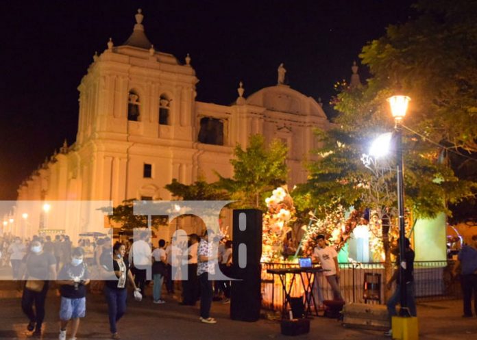 León se luce con los altares a la Virgen Concepción de María