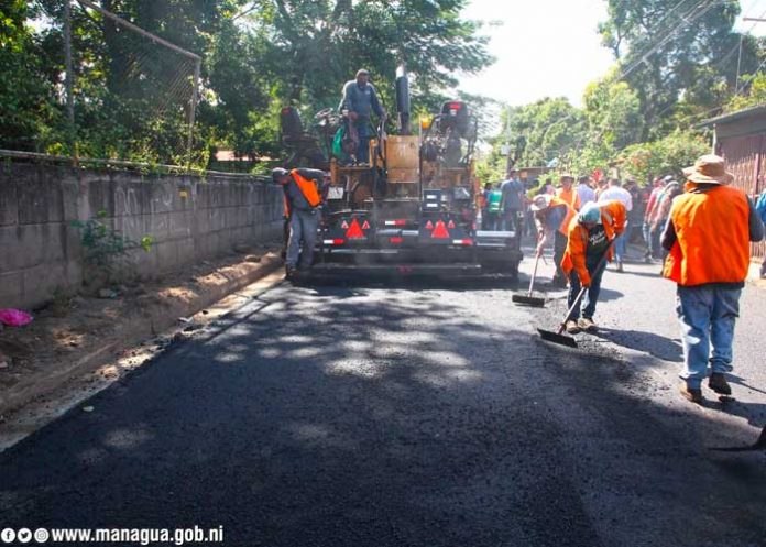 Reparación de calles en barrio Monte Fresco, Managua