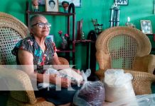 Madres de héroes y mártires del DV de Managua reciben paquetes alimenticios Entrega de paquetes alimenticios a madres de héroes y mártires en Managua