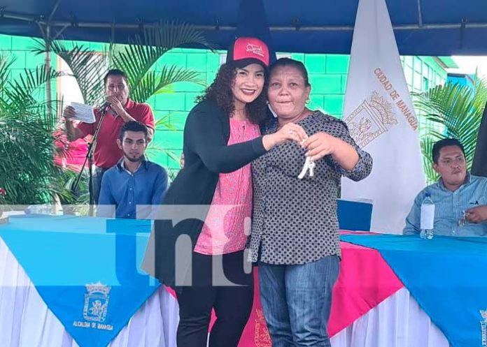 Nuevas viviendas para familias en Managua