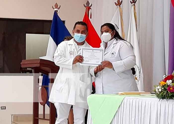 managua1 SILAIS gradúa operadores de equipos y esterilización de unidades de atención en Managua
