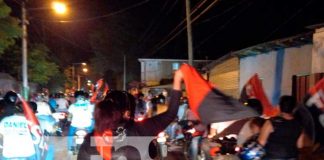 Caravana roja y negra en Masaya