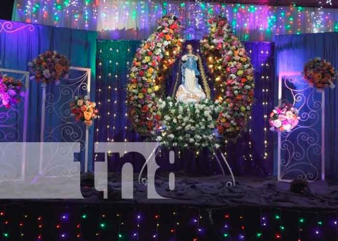 mata-002 Altares en honor a la virgen en Nicaragua