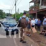 Motociclista y acompañante lesionados tras impactar con vehículo en Matagalpa Motociclista y acompañante lesionados tras impactar con vehículo en Matagalpa