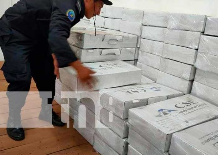 meteriales-001 Llegan maletas electorales a Bilwi