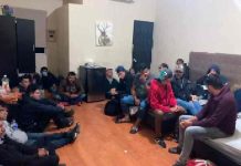 Agencia localiza a 195 migrantes hacinados en un hotel en Monterrey, México Agencia localiza a 195 migrantes hacinados en un hotel en Monterrey, México