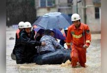 Al menos ocho personas muertas por inundaciones en Indonesia