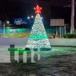 Plazas, avenidas y rotondas en Managua se alistan para la navidad En Managua se alistan para la navidad