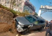 Nuevo video muestra a Octavio Ocaña vivo y a policías revisando su auto