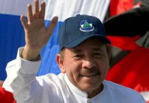 ¡Juntos al Presidente Ortega! ¡Juntos al pueblo de Nicaragua! ¡Juntos al Presidente Ortega! ¡Juntos al pueblo de Nicaragua!