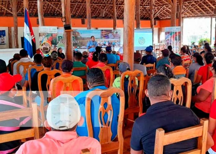 Reunión con productores de Nandaime, en Granada, Nicaragua