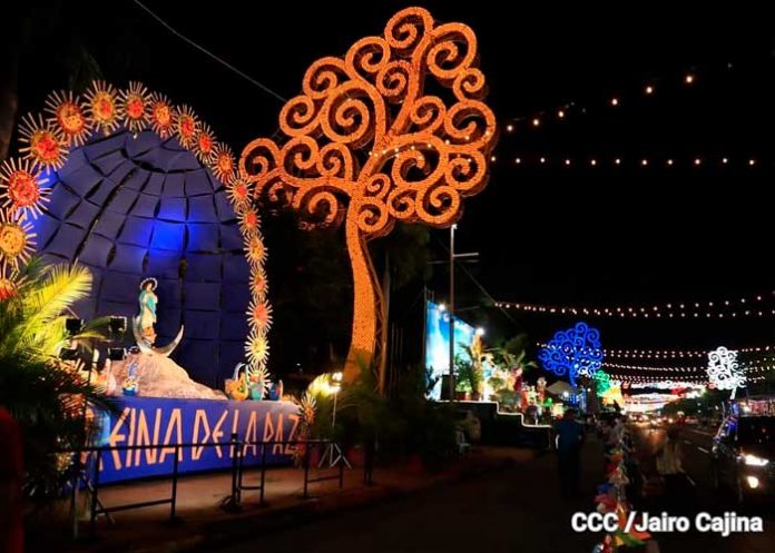 Altares en honor a la Virgen en Nicaragua