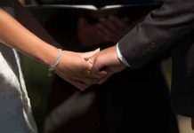 «Romeo y Julieta»: pareja se envenenó porque no los dejaron casarse en Pakistán "Romeo y Julieta" pareja se envenenó por que no los dejaron casarse en Pakistán