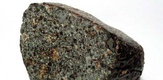 Cientificos en Rusia localizaron fagmento de meteorito