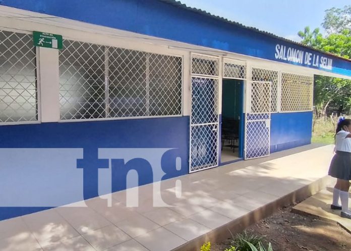salomon-1 Inauguran obras que mejoran el ambiente escolar de estudiantes en León
