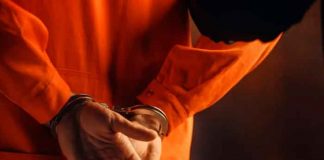 Mató al novio de su hija por venderla a una red de tráfico sexual