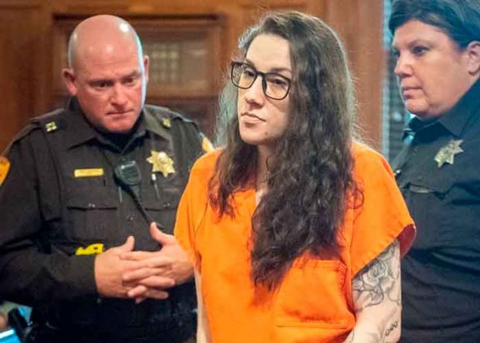 tinder1 Desmembró y estranguló a una mujer que conoció en Tinder