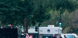 3 muertos y 6 heridos en un tiroteo en una escuela secundaria en Míchigan