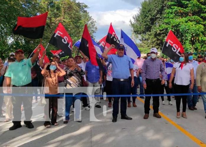 Inauguración de 1 kilómetro de tramo carretero en Siuna