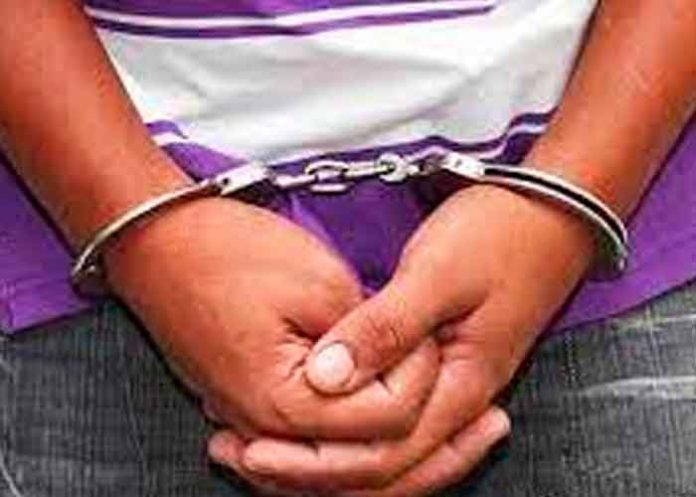 Depravado: Padre obligó a su propia hija a practicarle sexo oral