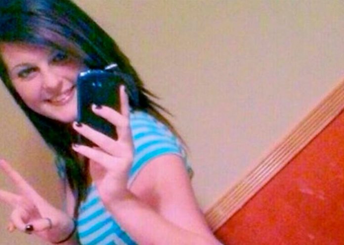 ¡Video erótico mortal! Mujer se dispara por accidente en la vagina