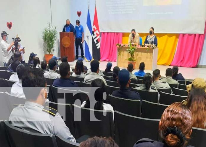 01 Entregan certificados por culminar carreras técnicas a través del Ministerio de Gobernación de Nicaragua