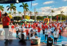 Familias disfrutaron de zumbatón en el Puerto Salvador Allende, Managua Familias disfrutaron de un zumbatón en el Puerto Salvador Allende