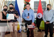 MINJUVE entrega reconocimientos a docentes que formaron a jóvenes en maestrías MINJUVE entrega reconocimientos a docentes que formaron a jóvenes en maestrías