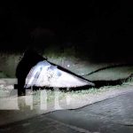 Vivos de milagro al precipitarse vehículo en que viajaban en Juigalpa