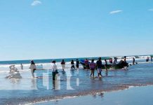 Familias disfrutan de sus vacaciones en las playas de Pochomil y Masachapa Familias disfrutan de sus vacaciones en las playas de Pochomil y Masachapa