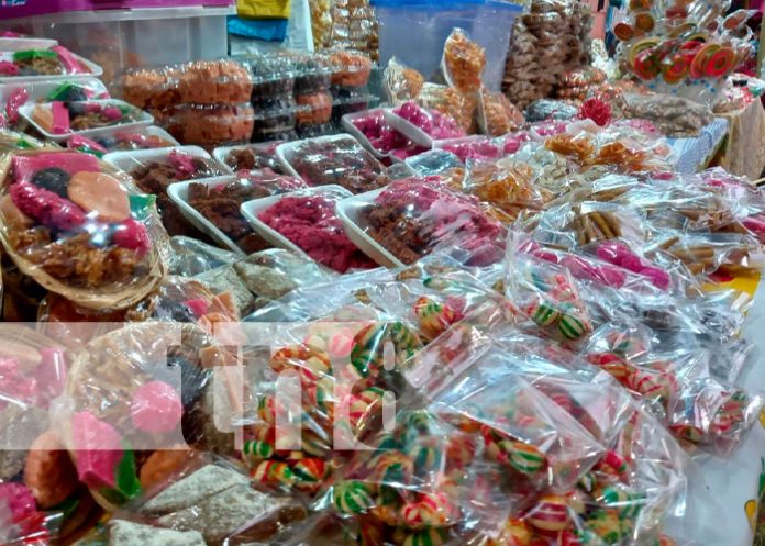 1 Realizan feria en honor a la Virgen María, en Río San Juan