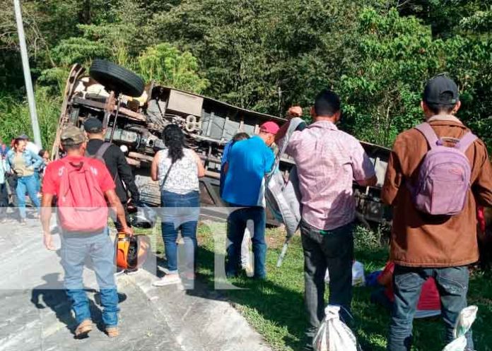 Lesionados tras volcarse bus en Matagalpa