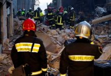 Cuatro personas murieron y varias desaparecidas tras derrumbarse un edificio en Sicilia