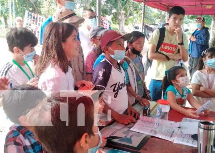 Niños participan de la pesca deportiva en Granada