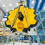 Lanzamiento del telescopio James Webb se retrasa por problema comunicación